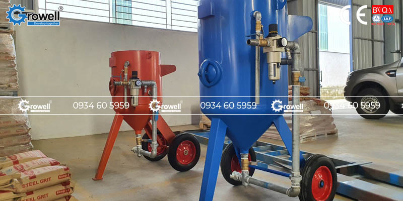 Buồng phun cát và máy phun cát di động Buồng phun cát và máy phun cát di động