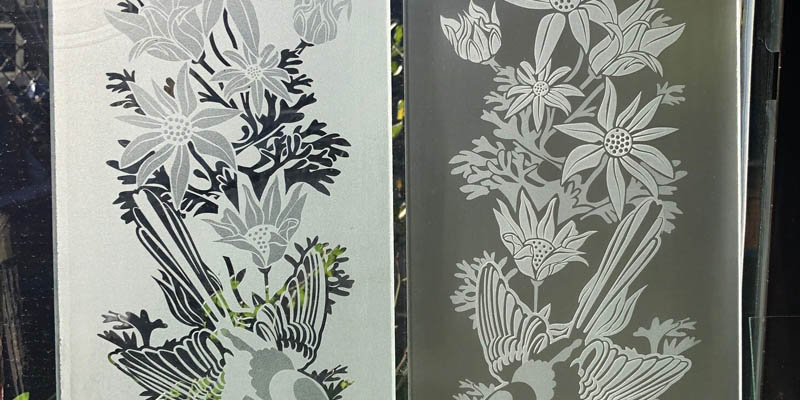 Kính phun cát trang trí