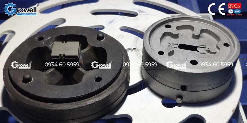 Tủ bắn cát bàn xoay